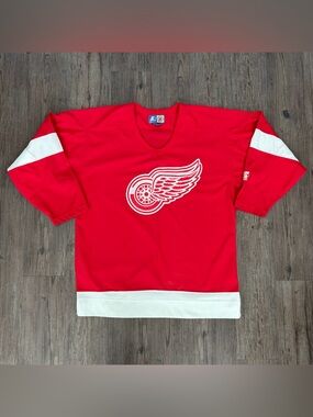 VINTAGE 90S STARTER NHL DETROIT RED WINGS ICE HOCKEY RED JERSEY BOYS MEDIUM